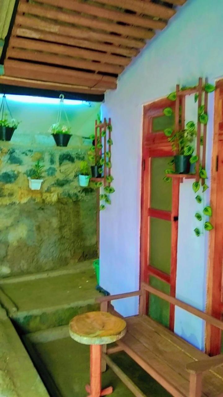 Ella Kumi Hostel Экстерьер фото