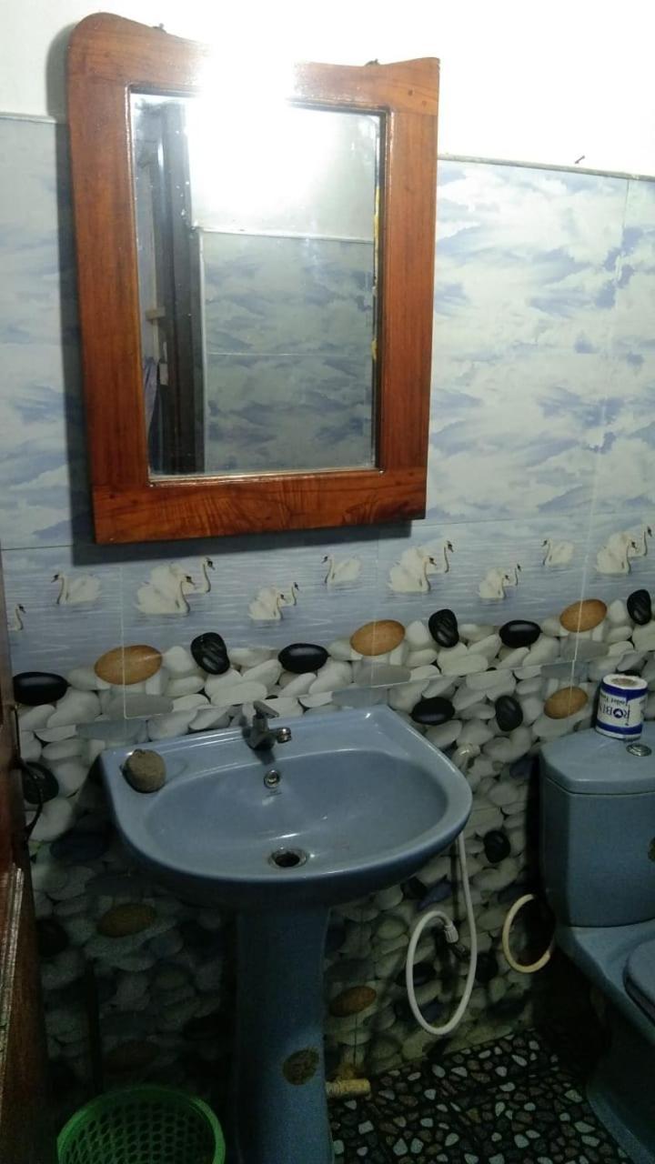 Ella Kumi Hostel Экстерьер фото